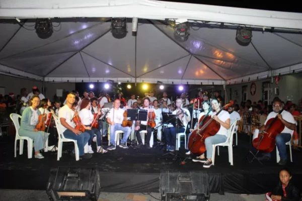 Natal de São Pedro da Aldeia começa nesta quinta (11) com chegada do Papai Noel