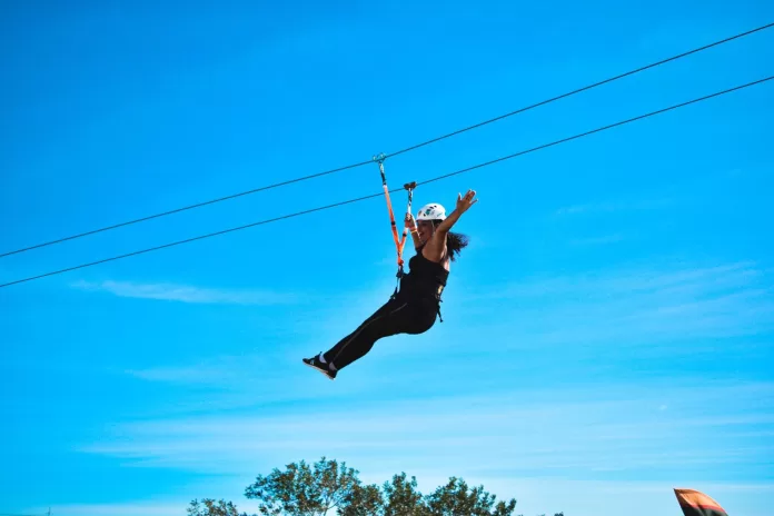 Iguaba Adventure Day leva adrenalina ao Mirante Dona Célia